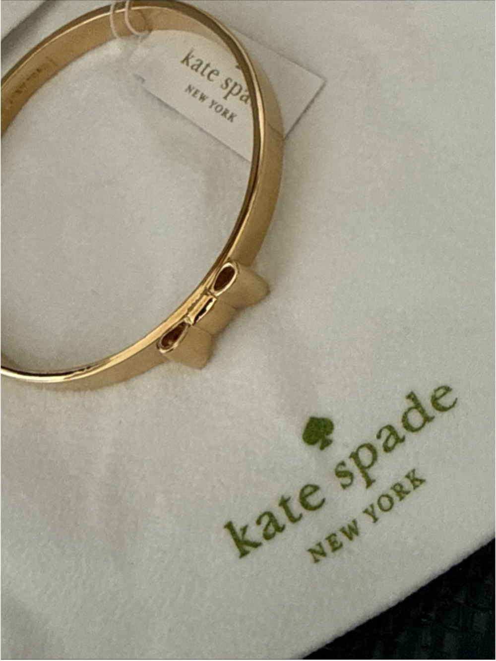 KATE SPADE Take A Bow Gold Bangle Bracelet Gold Bow New With Tags - Picture 3 of 6